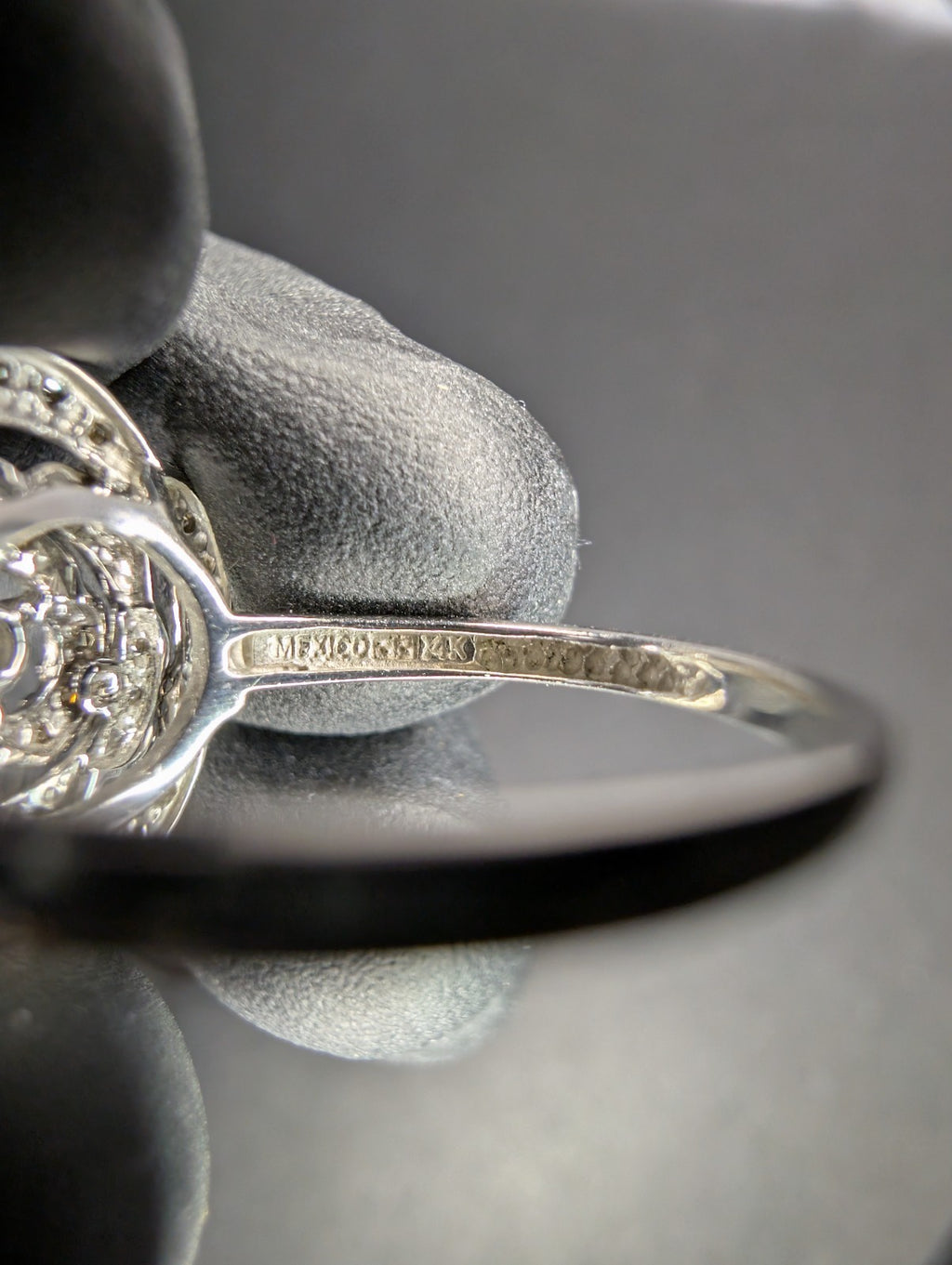 Solid 14k Mexican White Gold White & Champagne Diamond Flower Ring Size 7