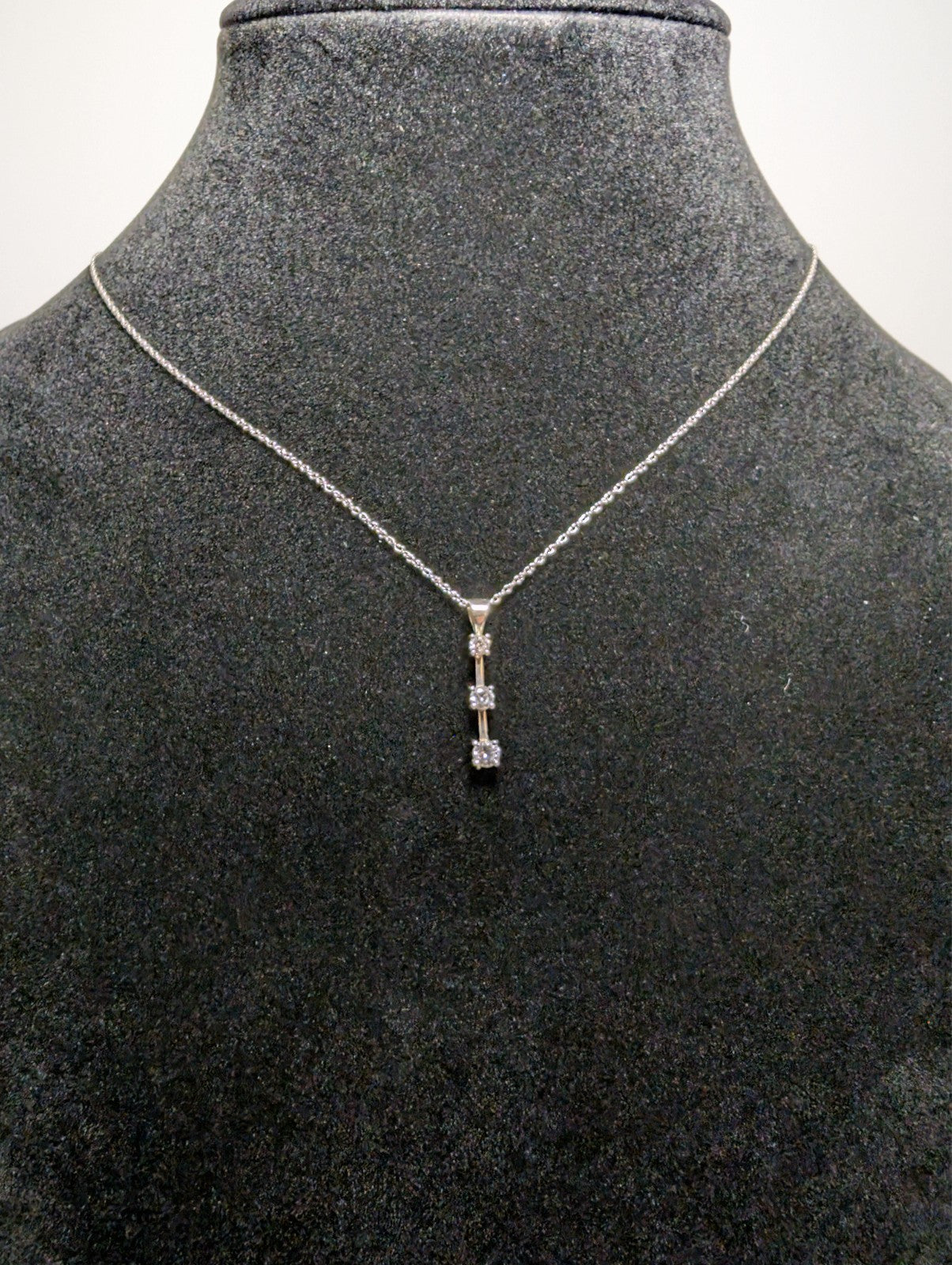 Solid 10k White Gold Three-Stone Pendant with 19in .7mm Loose Rope