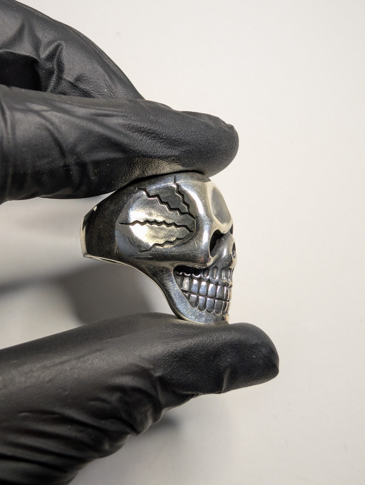 Solid 925 Sterling Silver Heavy Skull Ring Size 9 27.86g