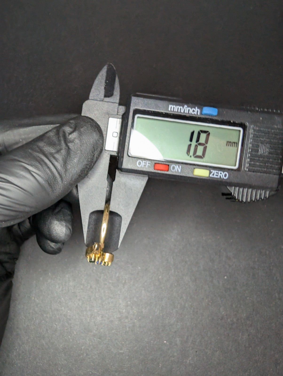 Solid 10k Yellow Gold Round Cut Blue and Green Gem Ring Size 8