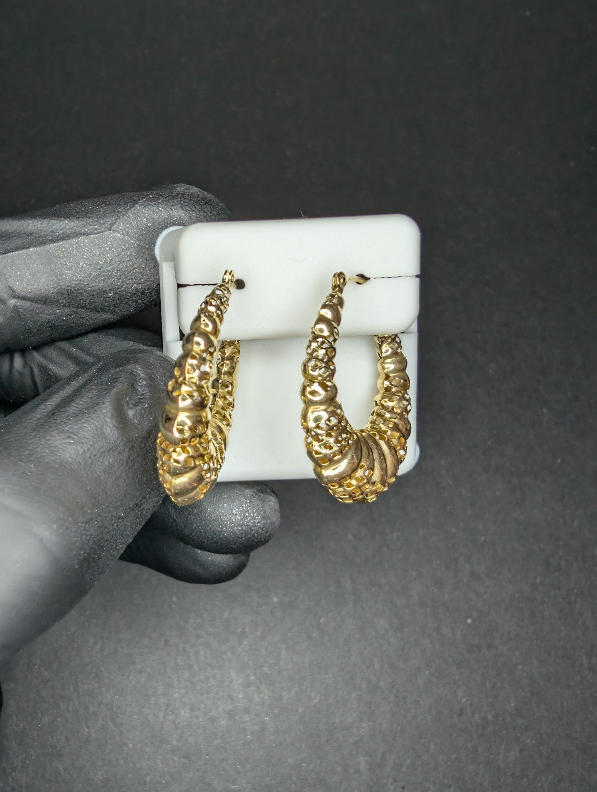 Vintage Israel 14k Yellow Gold Scalloped Hoops