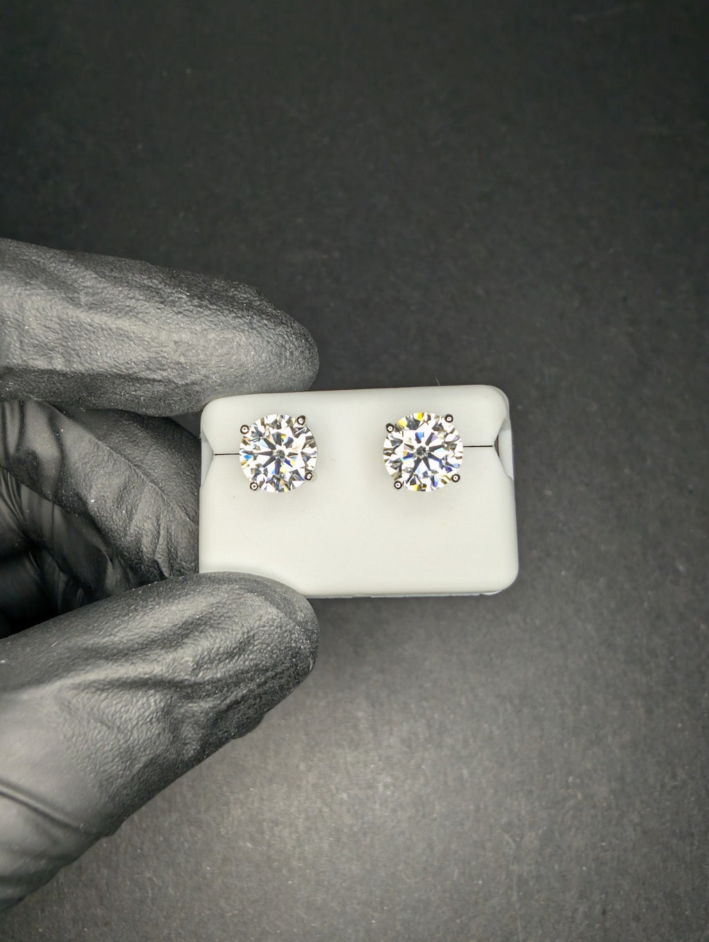 Solid 925 Silver VVS D 8.0mm Moissanite Solitaire Stud Earrings 4CTW