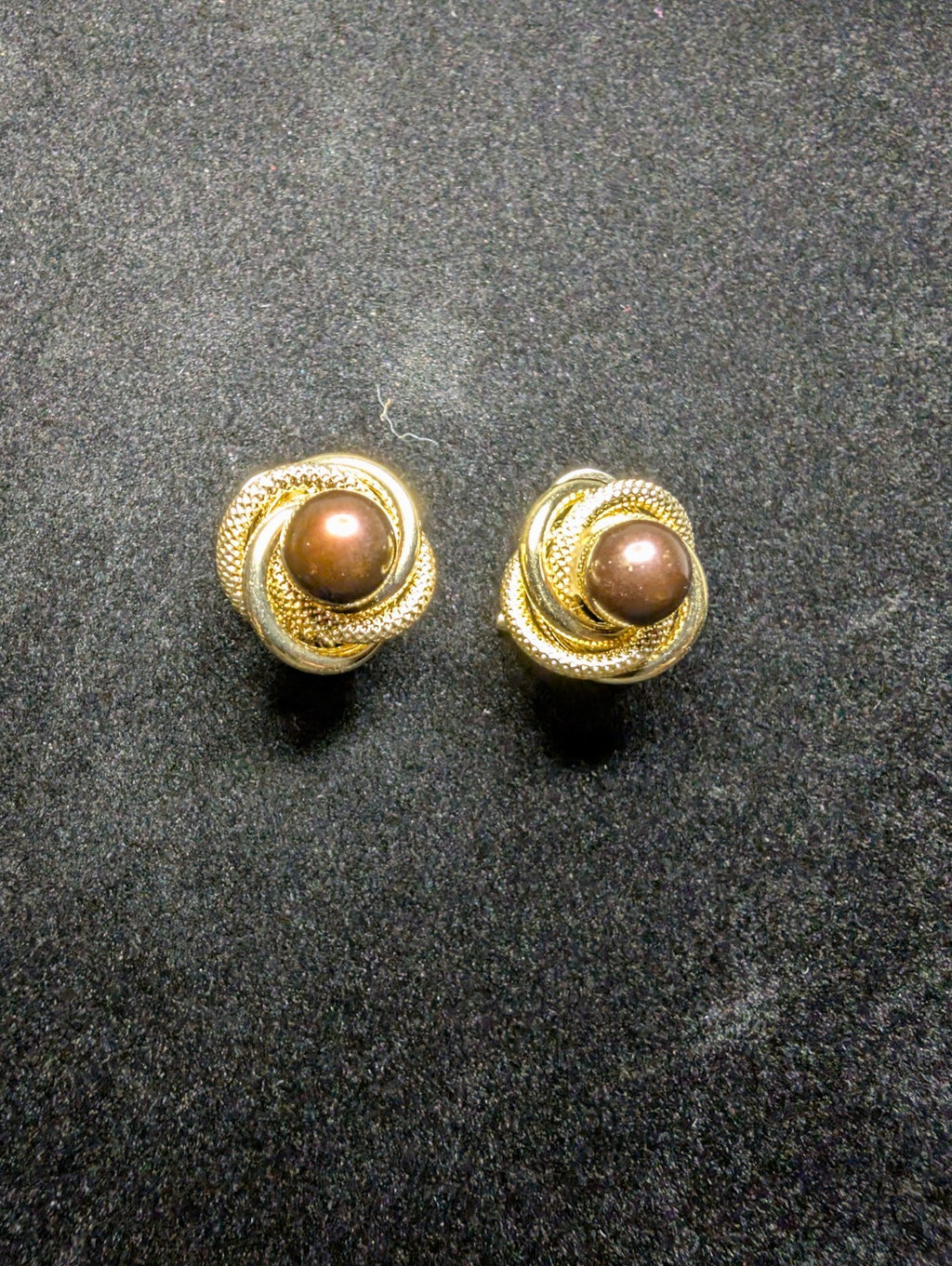 Vintage 14K Yellow Gold Love Knott Chocolate Pearl Earrings English Lock