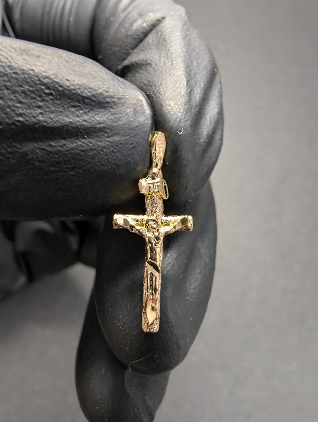Vintage Solid 14K Yellow Gold Crucifix Cross Pendant
