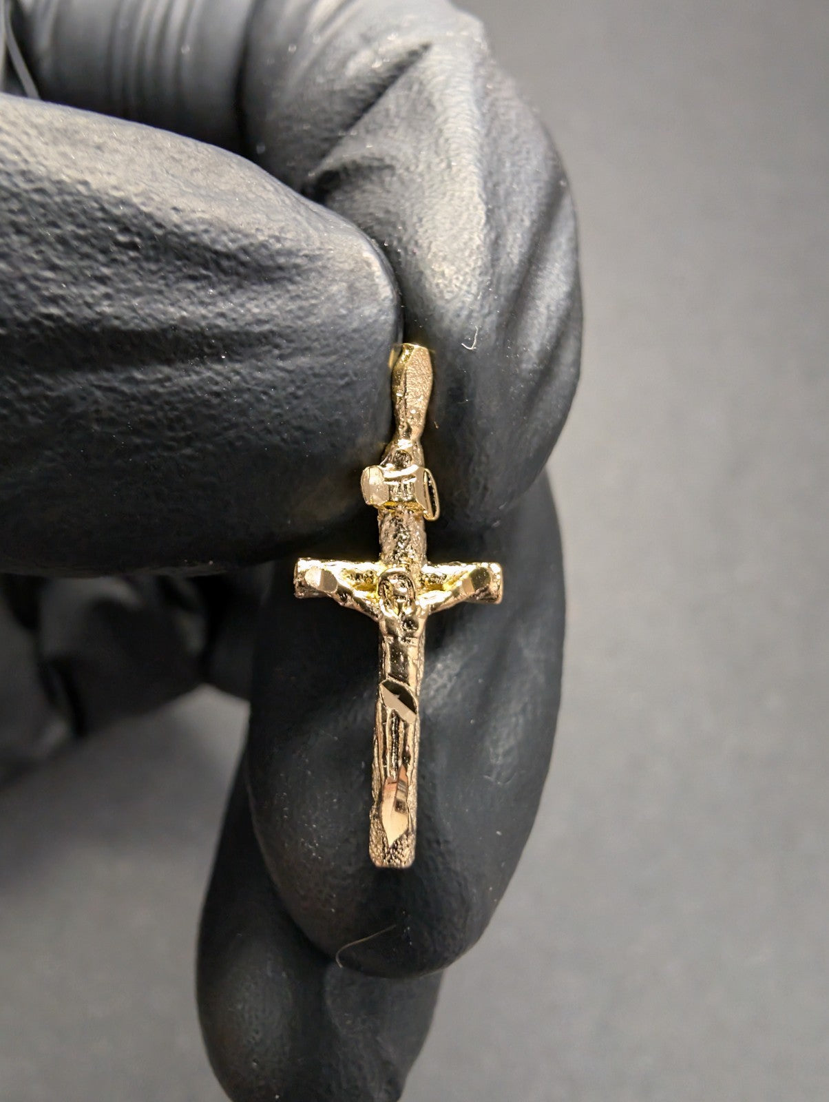 Vintage Solid 14K Yellow Gold Crucifix Cross Pendant